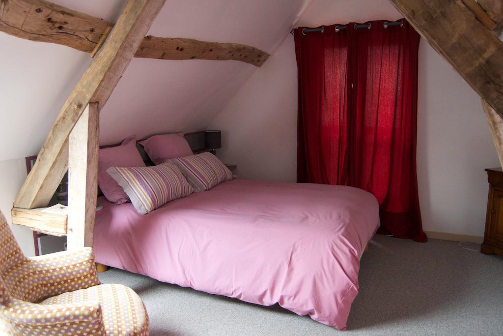 Au Fond Du Jardin Maison D'Hotes Saint-Saens Room photo