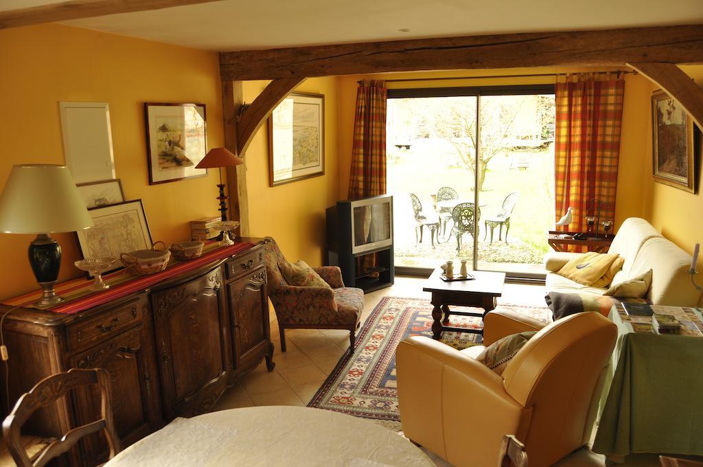 Au Fond Du Jardin Maison D'Hotes Saint-Saens Room photo